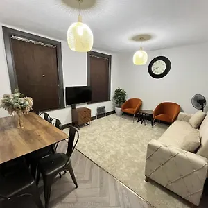 https://fantastic-3-bedroom-house-centrally-located-in-heart-of-london.brighton-hotels-england.com